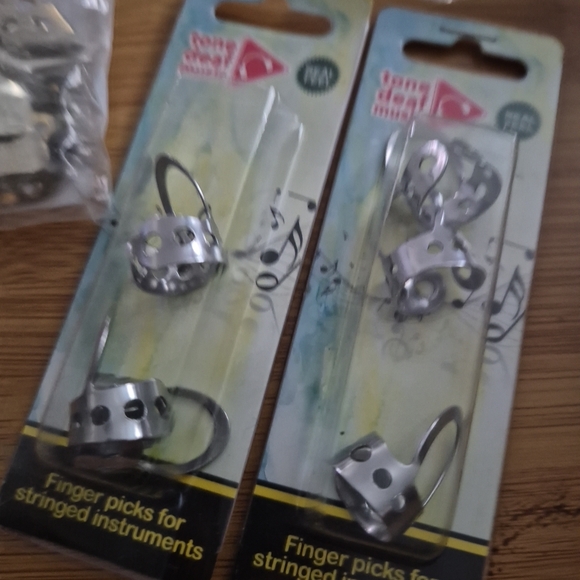 Source Unknown Silver Finger Picks for Stringed Instruments - Picture 6 of 7